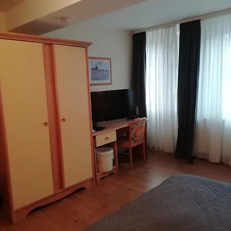 Landgasthof Alte Burgschanke فندق *